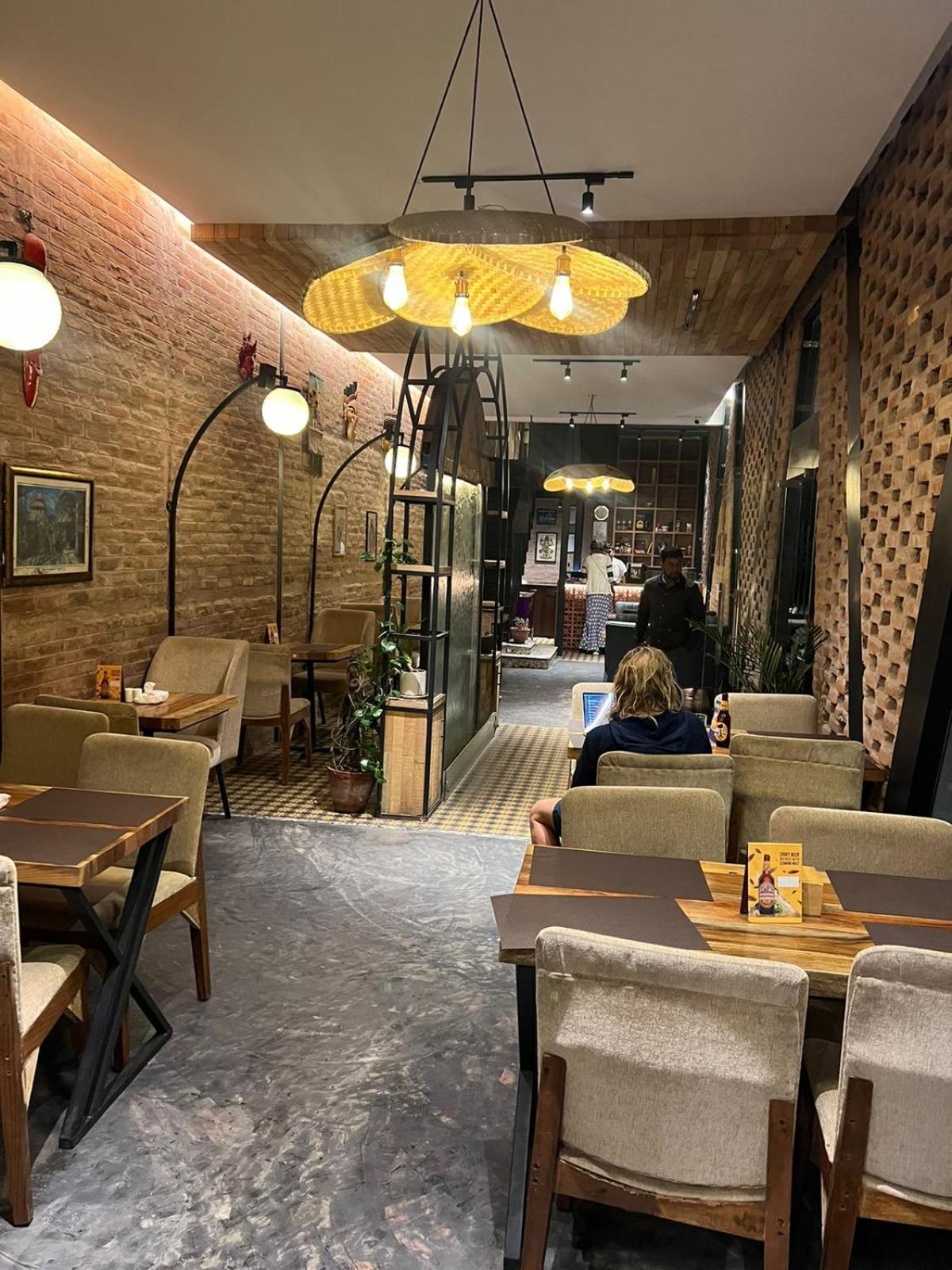 Divya Boutique Inn Kathmandu Exteriör bild